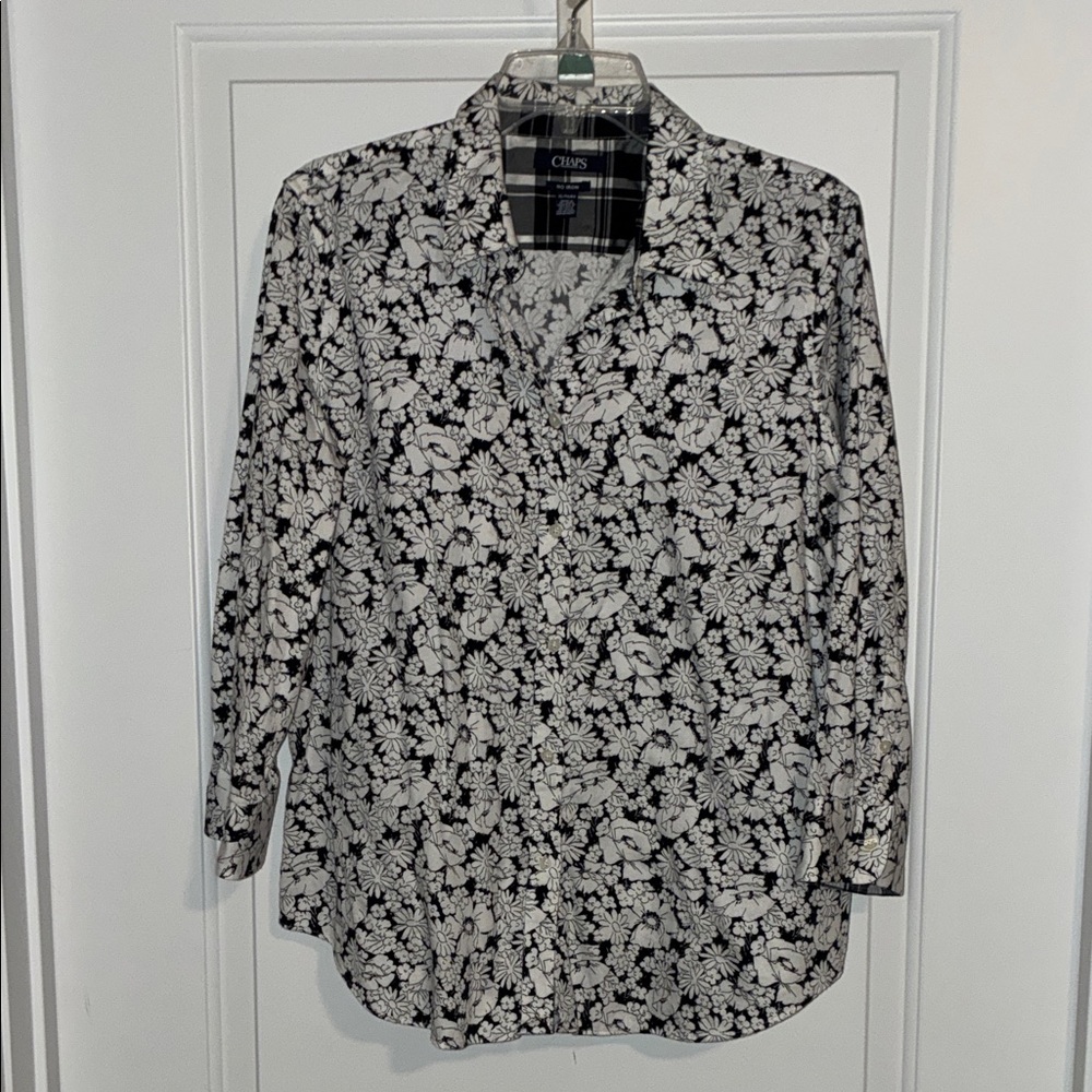 Chaps Women’s Black & White Floral Button Down Shirt